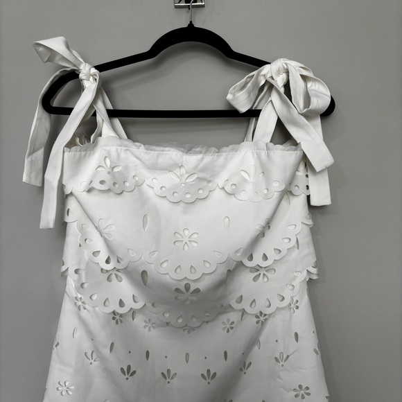 Petal & pup laser cut floral scalloped maxi dress nwot size small - Picture 4 of 7